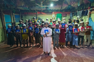 “Sizin en hayırlınız Kur’an’ı öğrenen ve öğretendir.”