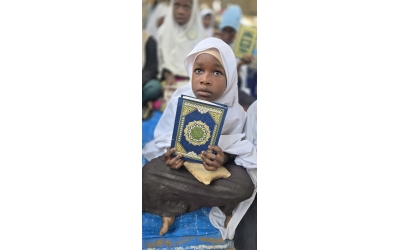 “Sizin en hayırlınız Kur’an’ı öğrenen ve öğretendir.”