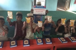 KURAN I KERİM DAĞITIMI