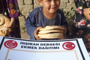Ekmek Dağıtımı