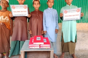 KURAN I KERİM DAĞITIMI