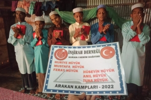 KURAN I KERİM DAĞITIMI