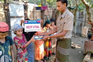 KURAN I KERİM DAĞITIMI