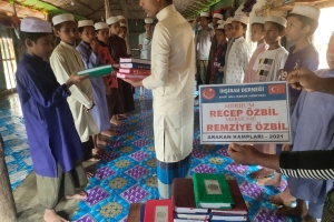 KURAN I KERİM DAĞITIMI