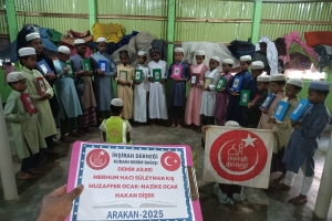 Kuran-ı Kerim Dağıtımı