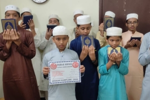 KURAN I KERİM DAĞITIMI