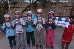 KURAN I KERİM DAĞITIMI