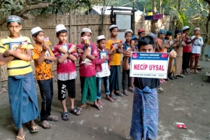 KURAN I KERİM DAĞITIMI