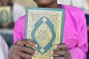 Kuran-ı Kerim Dağıtımı