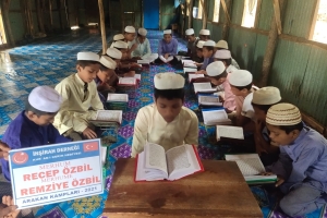 KURAN I KERİM DAĞITIMI