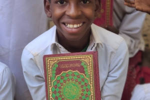 Kuran-ı Kerim Dağıtımı