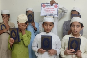 KURAN I KERİM DAĞITIMI