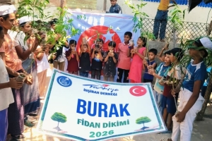 “Bir Müslüman bir ağaç diker de ondan bir insan, hayvan veya kuş yerse bu onun için sadaka olur.”