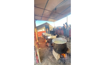 GAZZEDE YEMEK DAĞITIMI